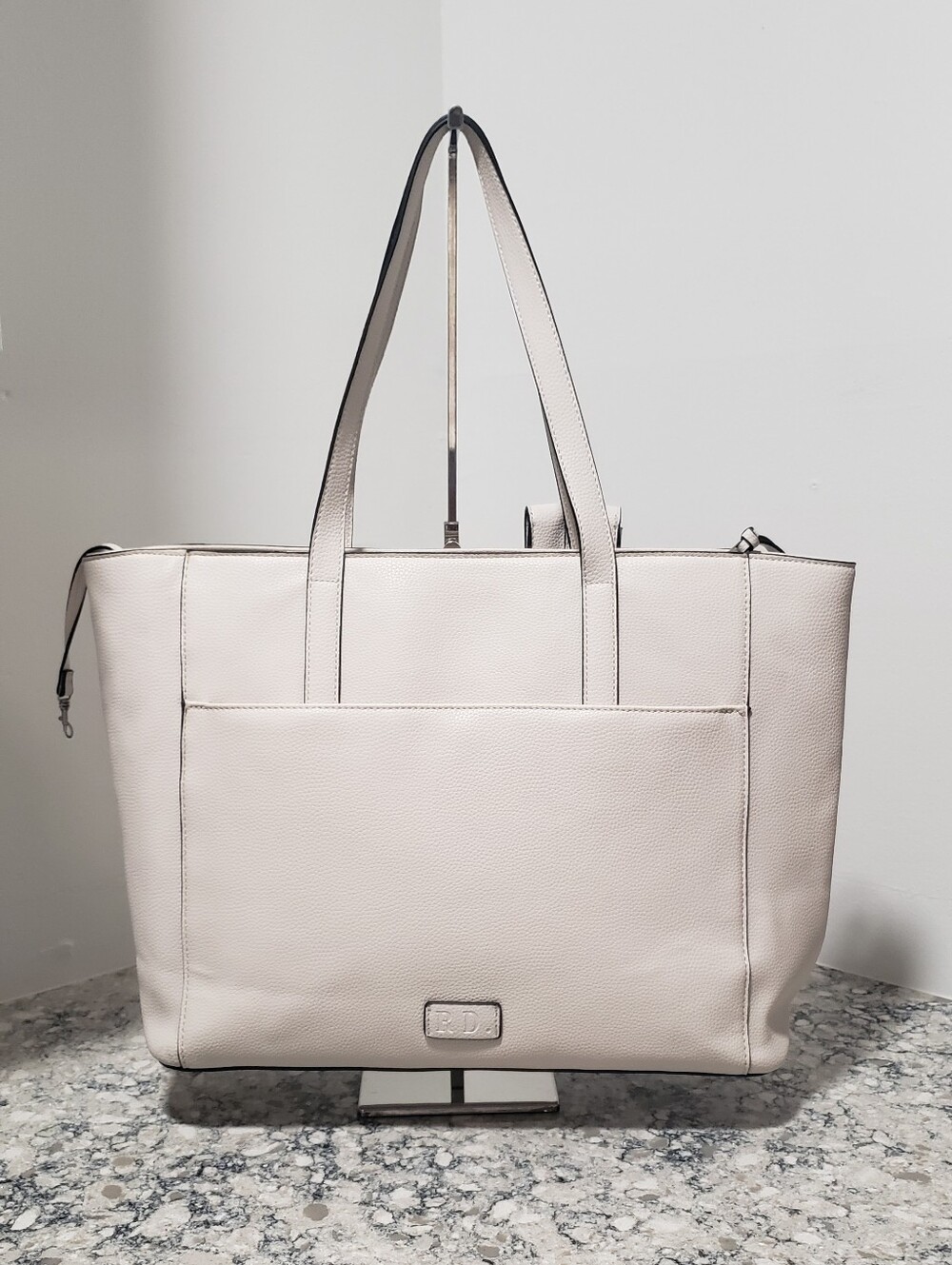 Rae Dunn White Pebbled Leather Large Tote Bag w/ Mini Bag Charm - Picture 13 of 13